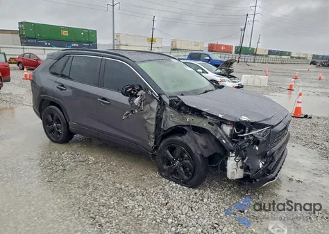 2019 Toyota Rav4 Xse z USA, uszkodzony, nr VIN JTMEWRFV2KJ017438